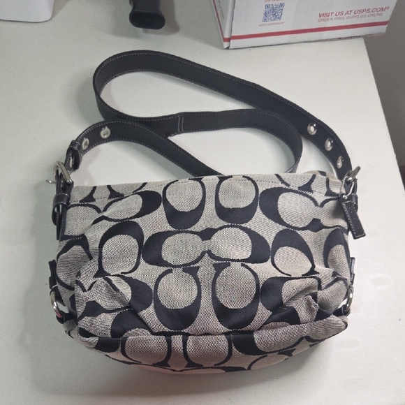 Coach Signature Black and Grey Shoulder Bag - Picture 1 of 7